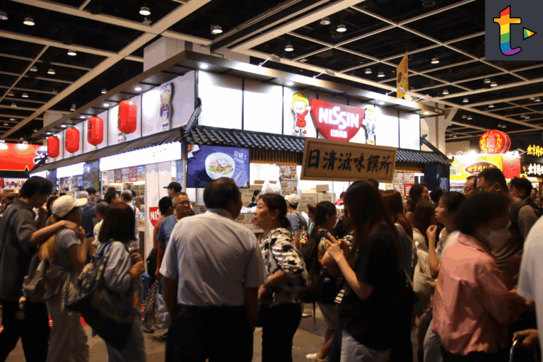 本港新聞-美食博覽開鑼，因黑雨延遲3小時開放，明日起連續3日延長開放1小時